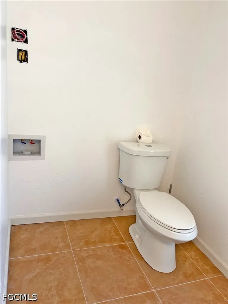 5201 Pocatella Court Cape Coral FL 33904