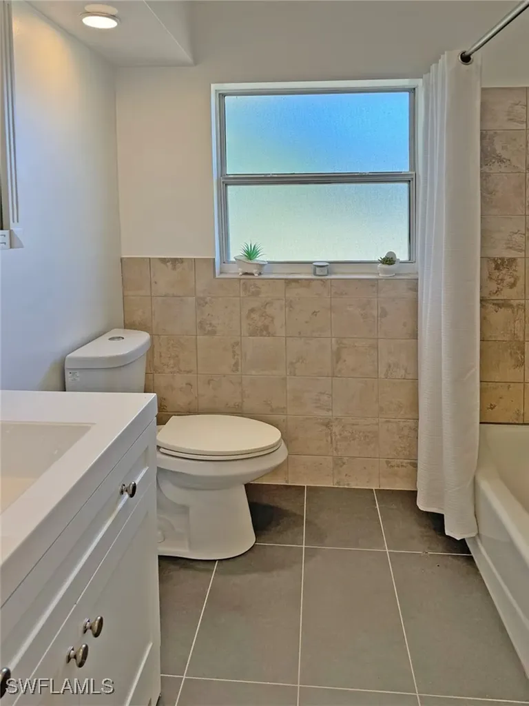 5201 Pocatella Court Cape Coral FL 33904
