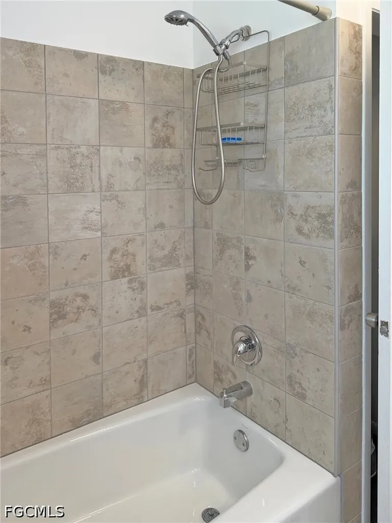 5201 Pocatella Court Cape Coral FL 33904