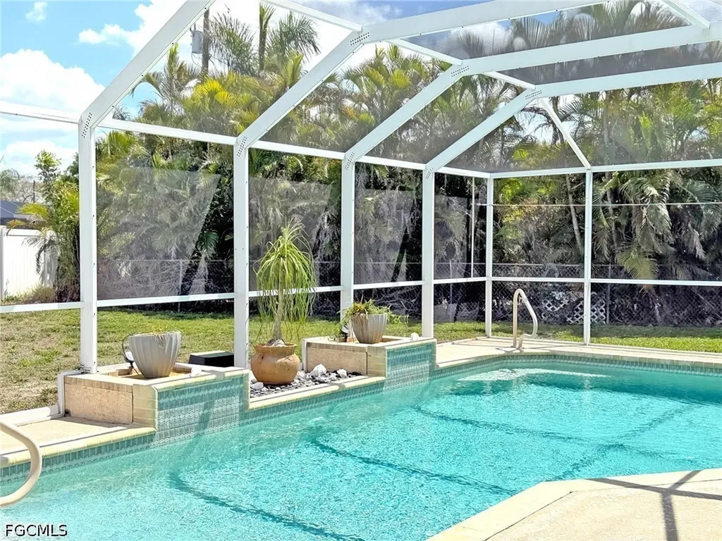 5201 Pocatella Court Cape Coral FL 33904