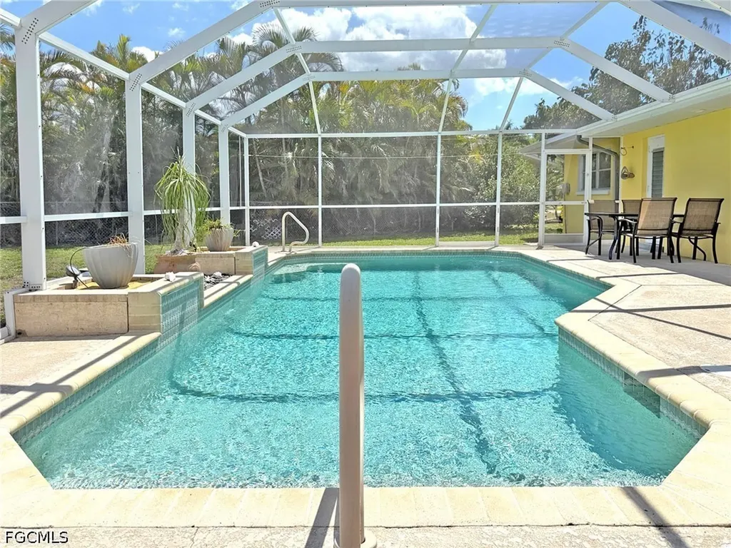 5201 Pocatella Court Cape Coral FL 33904