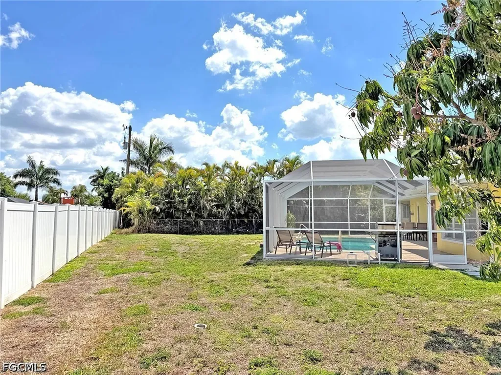 5201 Pocatella Court Cape Coral FL 33904