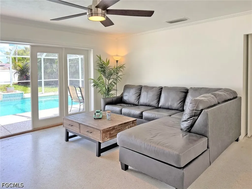 5201 Pocatella Court Cape Coral FL 33904