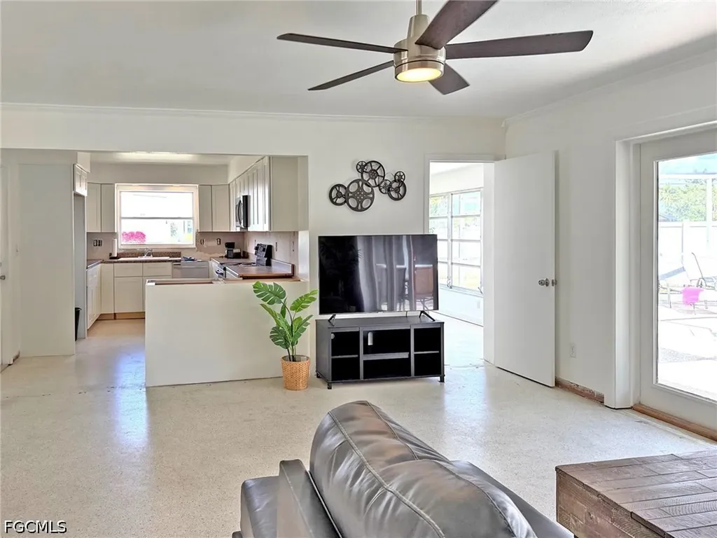 5201 Pocatella Court Cape Coral FL 33904
