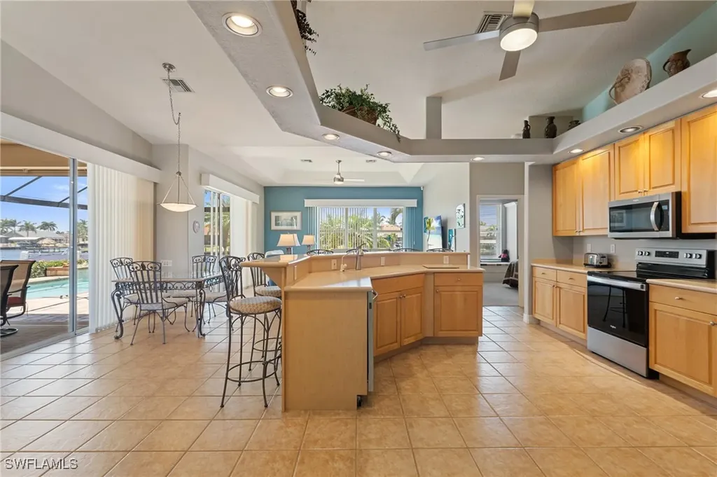 2512 SW 51st Street Cape Coral FL 33914