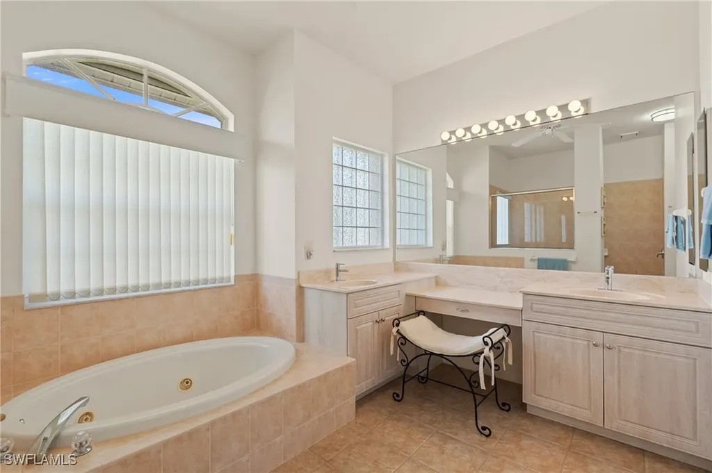 2512 SW 51st Street Cape Coral FL 33914