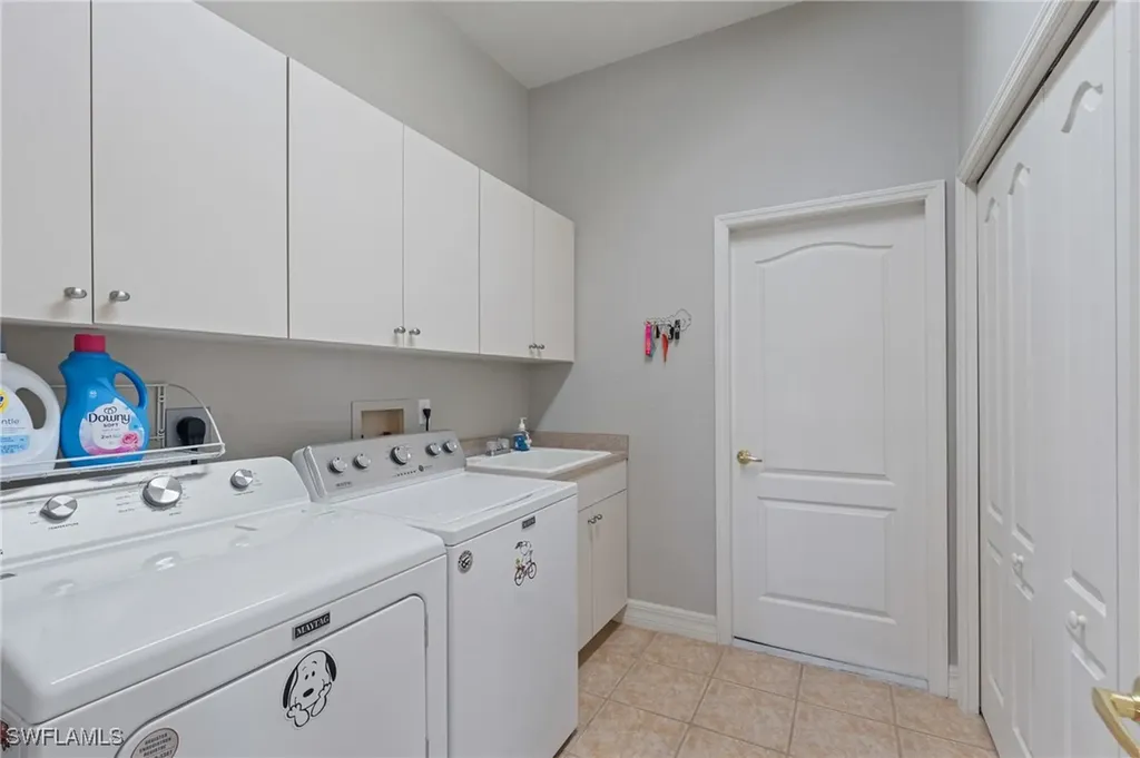 2512 SW 51st Street Cape Coral FL 33914