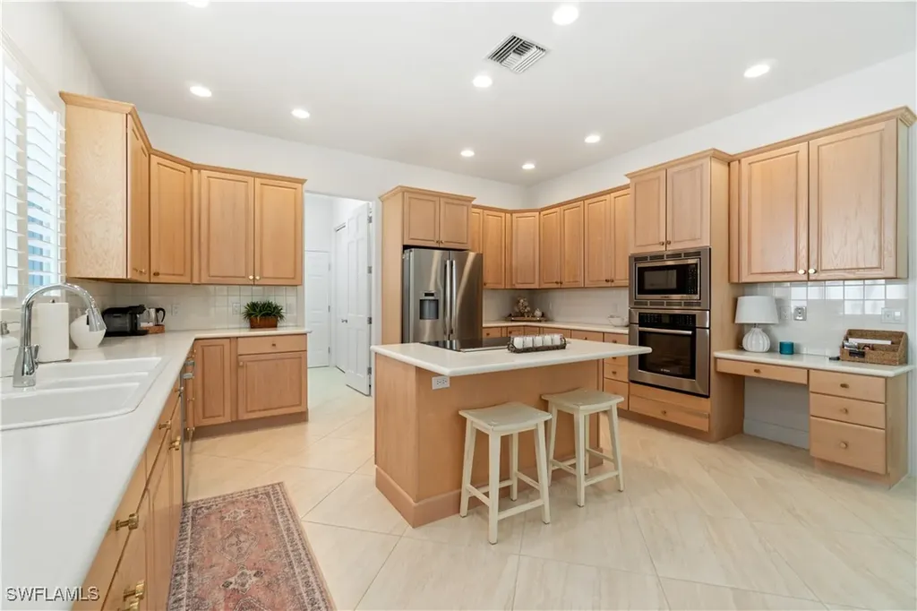 764 Ashburton Drive Naples FL 34110