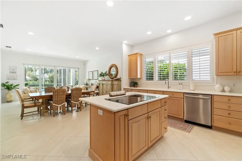 764 Ashburton Drive Naples FL 34110