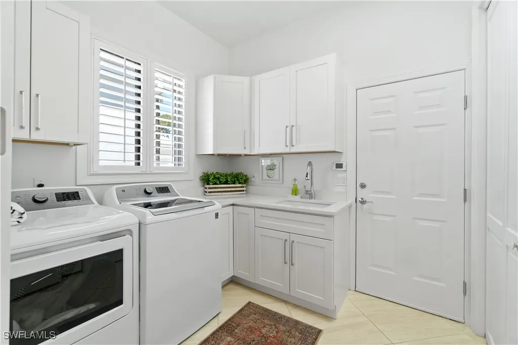 764 Ashburton Drive Naples FL 34110