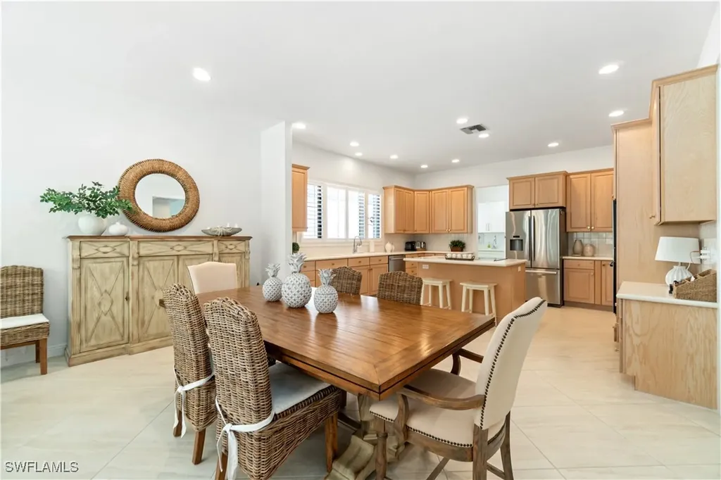 764 Ashburton Drive Naples FL 34110