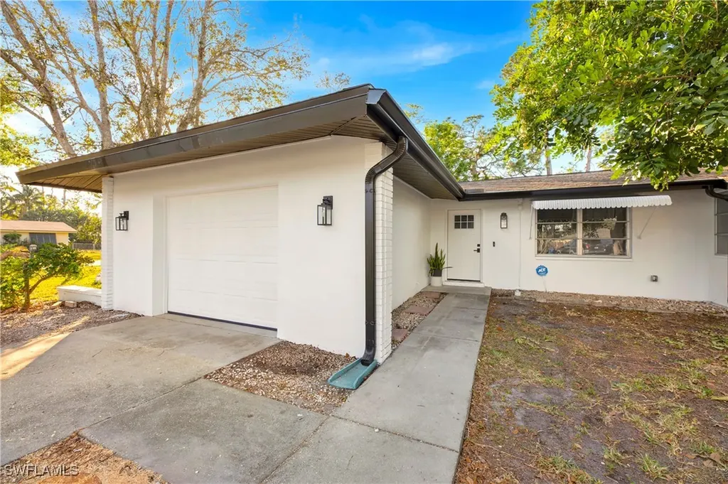 2362 Harvard Avenue Fort Myers FL 33907