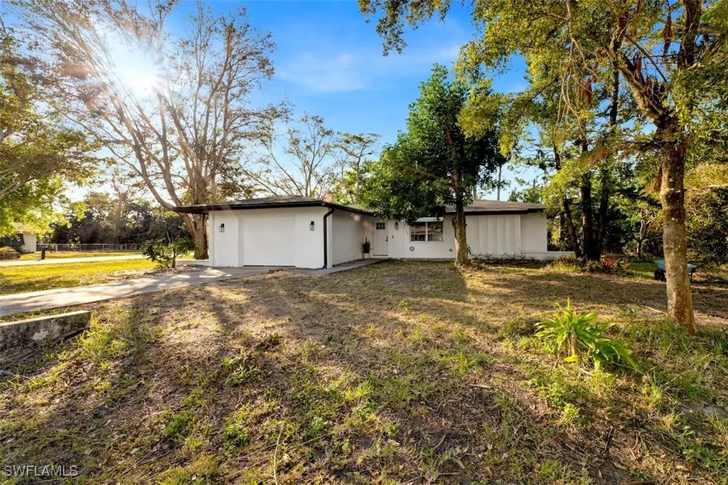 2362 Harvard Avenue Fort Myers FL 33907