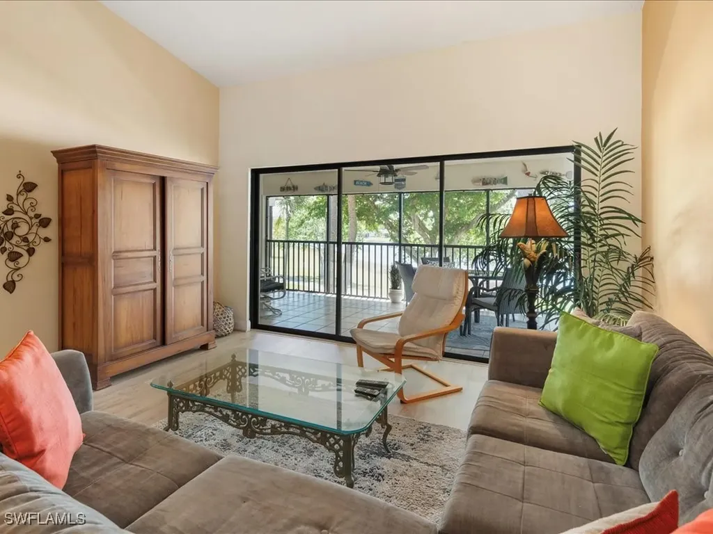 1806 Kings Lake Boulevard Naples FL 34112