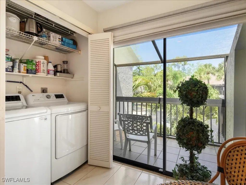 1806 Kings Lake Boulevard Naples FL 34112