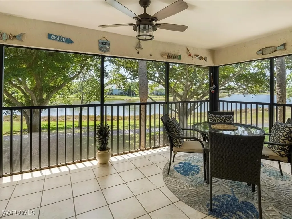 1806 Kings Lake Boulevard Naples FL 34112