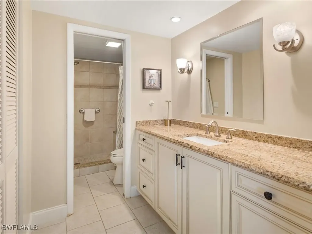 1806 Kings Lake Boulevard Naples FL 34112