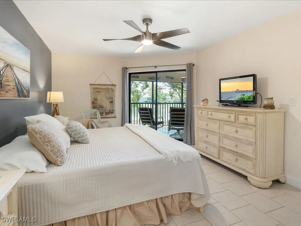 1806 Kings Lake Boulevard Naples FL 34112