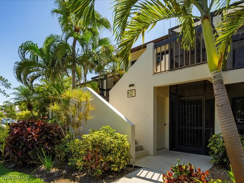 1806 Kings Lake Boulevard Naples FL 34112