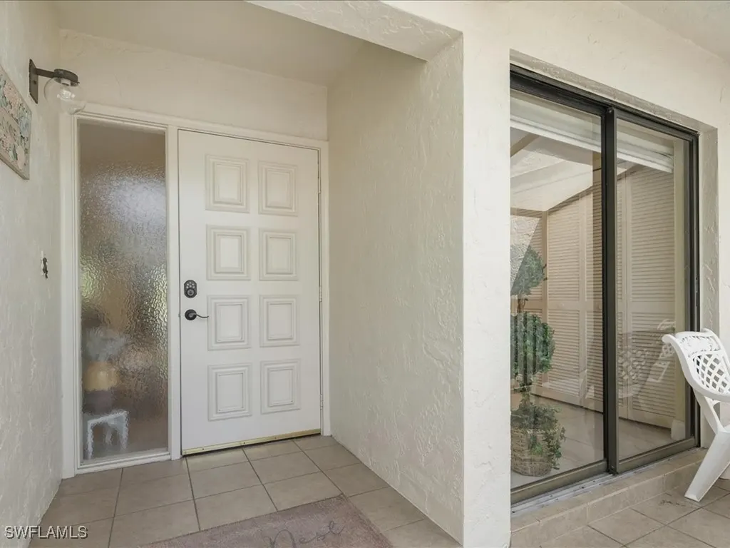 1806 Kings Lake Boulevard Naples FL 34112