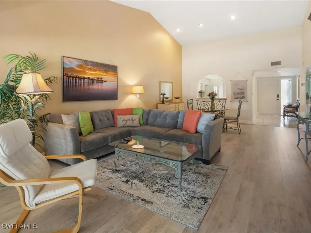 1806 Kings Lake Boulevard Naples FL 34112