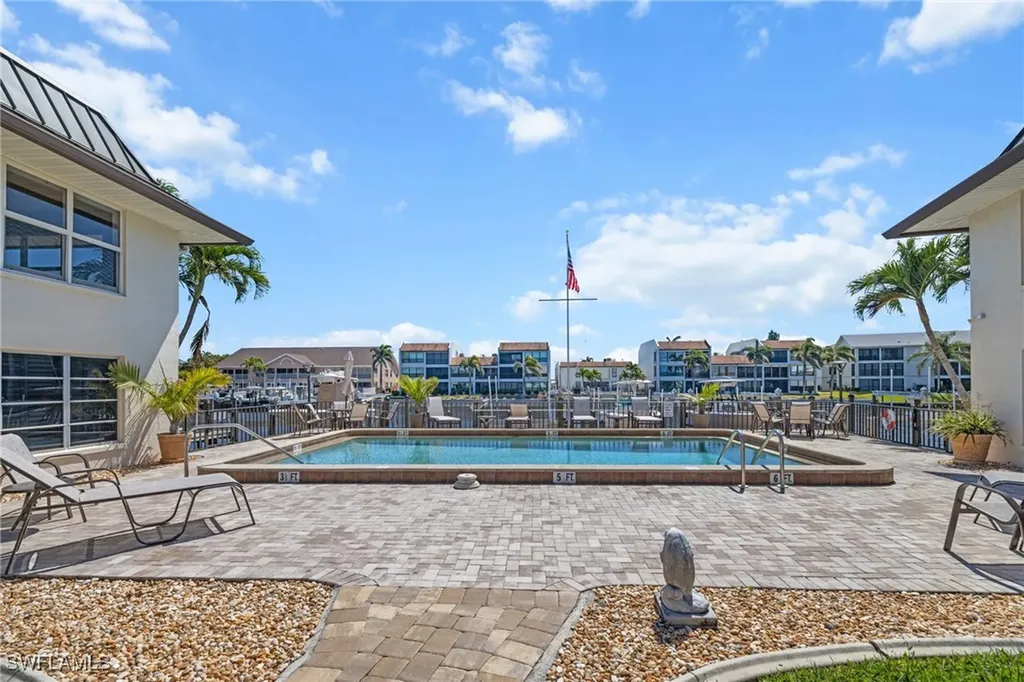 4211 SE 19th Place Cape Coral FL 33904