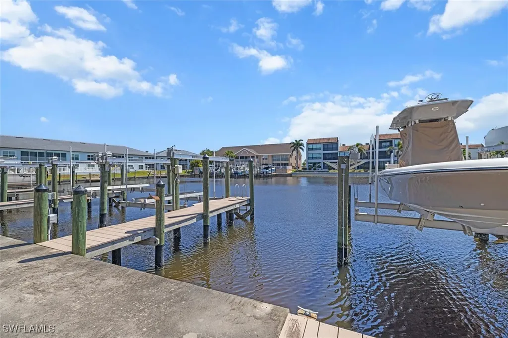 4211 SE 19th Place Cape Coral FL 33904