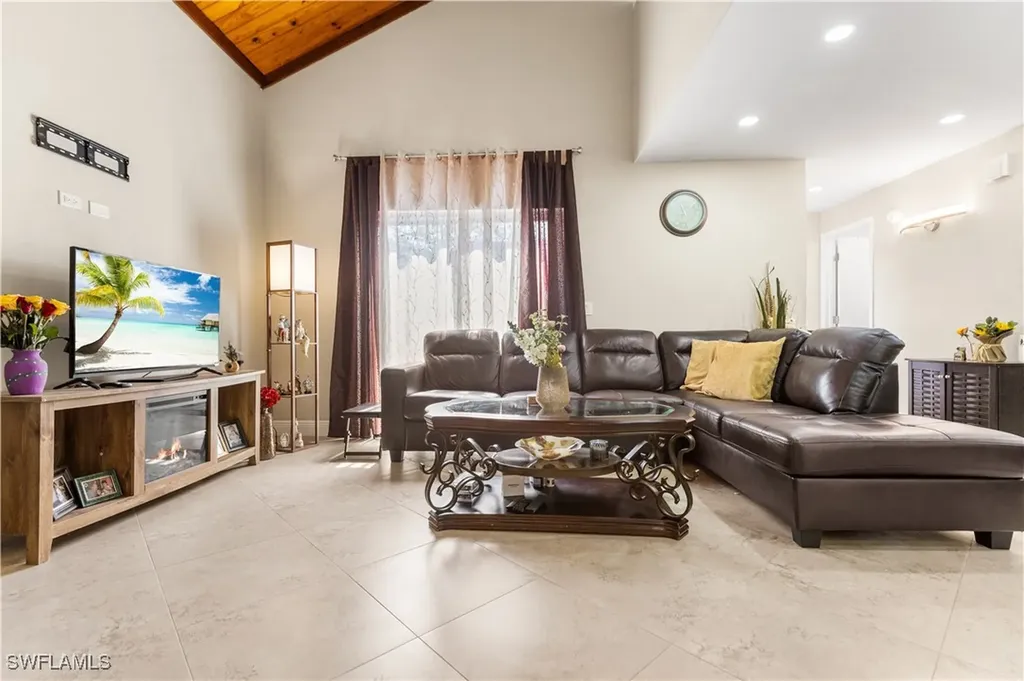 6272 Westshore Drive Fort Myers FL 33907
