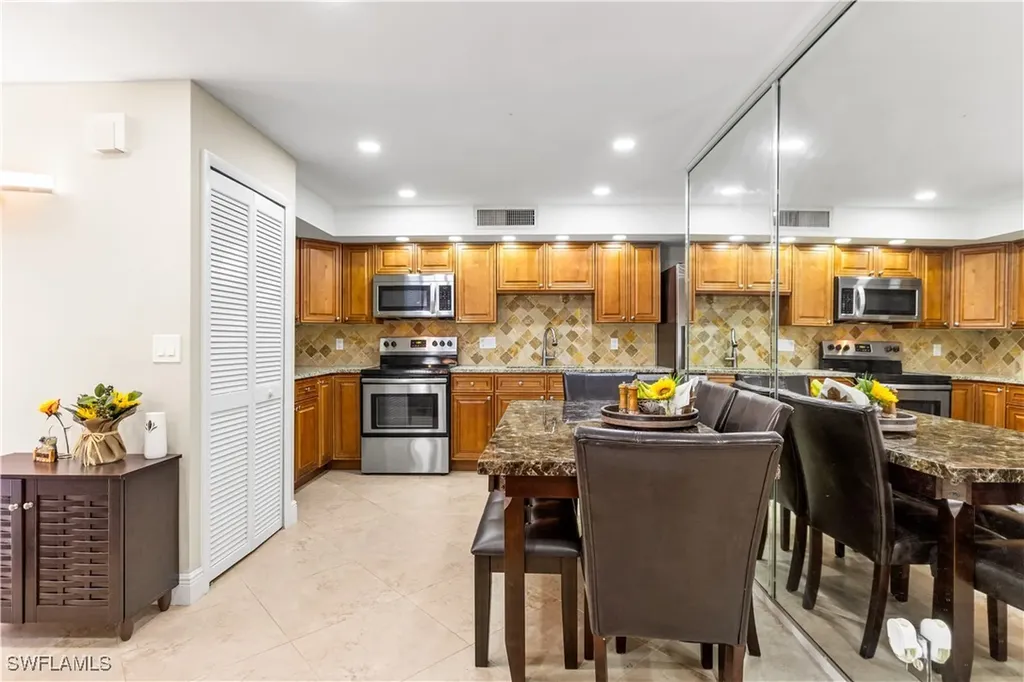 6272 Westshore Drive Fort Myers FL 33907