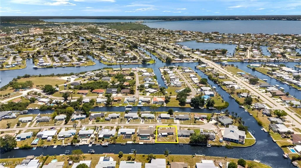 128 Rodgers Avenue NE Port Charlotte FL 33952