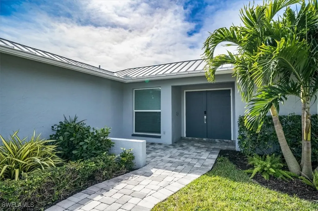 635 W Valley Drive Bonita Springs FL 34134