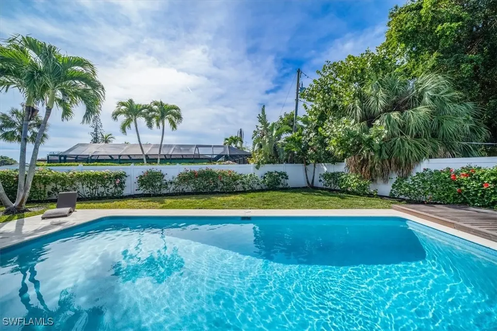 635 W Valley Drive Bonita Springs FL 34134