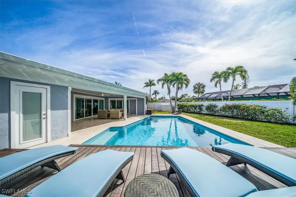 635 W Valley Drive Bonita Springs FL 34134