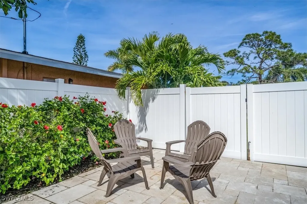 635 W Valley Drive Bonita Springs FL 34134