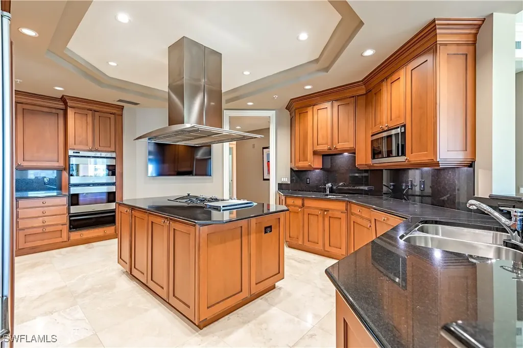 81 Seagate Drive Naples FL 34103