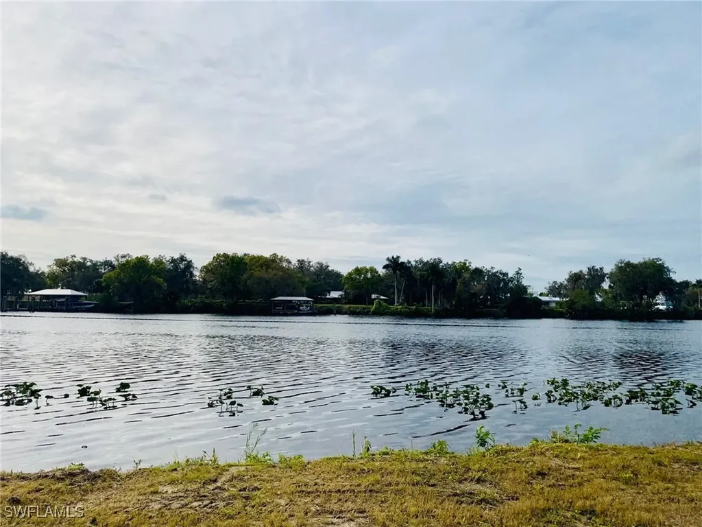 3771 Cr-78 Labelle FL 33935