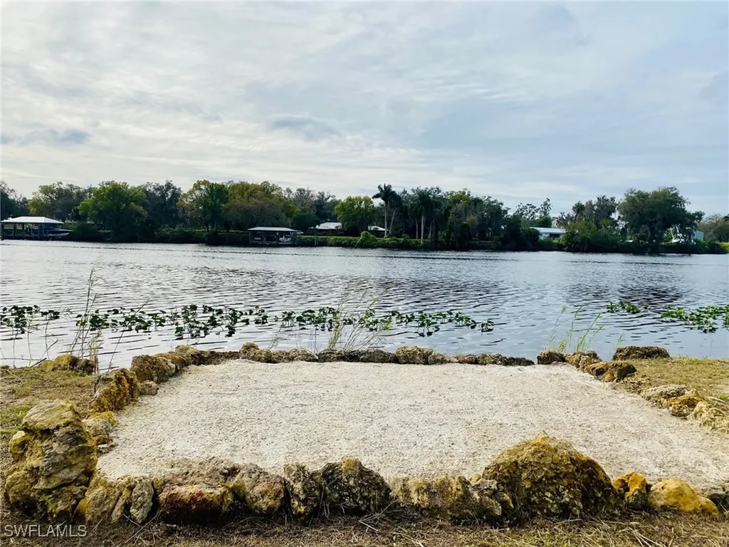 3771 Cr-78 Labelle FL 33935