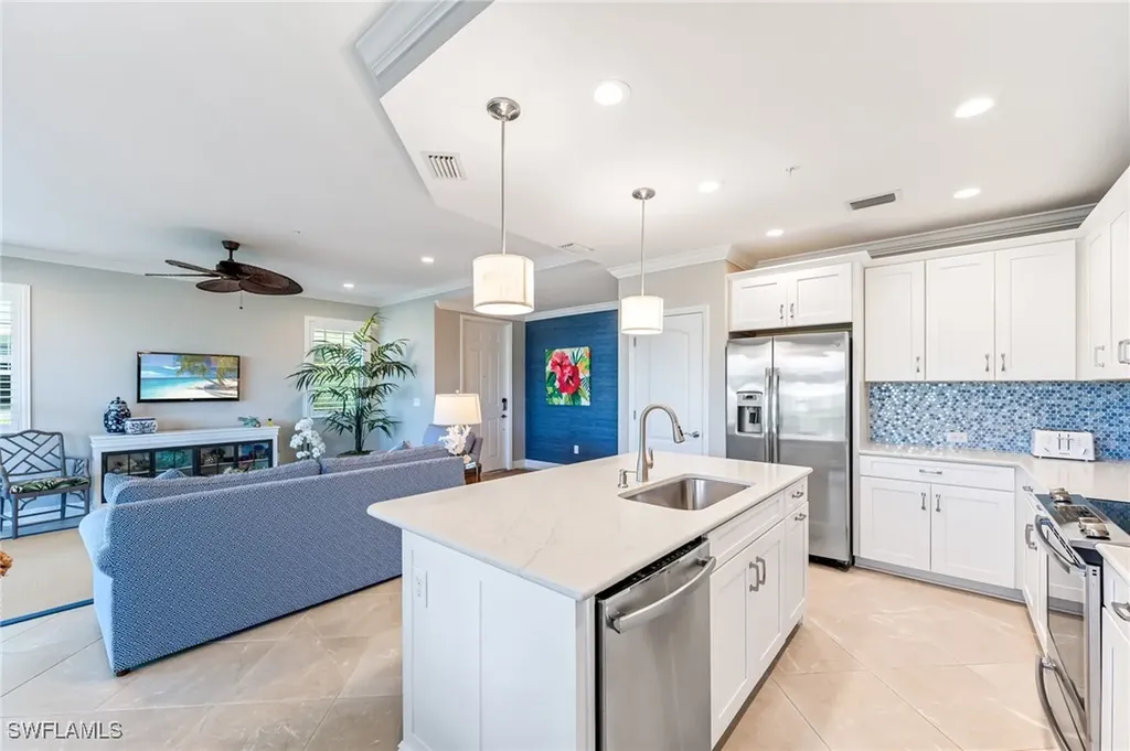 6948 Avalon Circle Naples FL 34112
