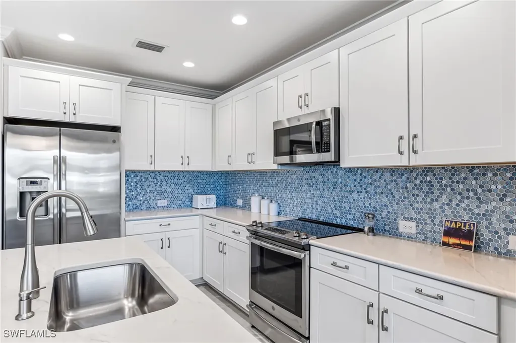 6948 Avalon Circle Naples FL 34112