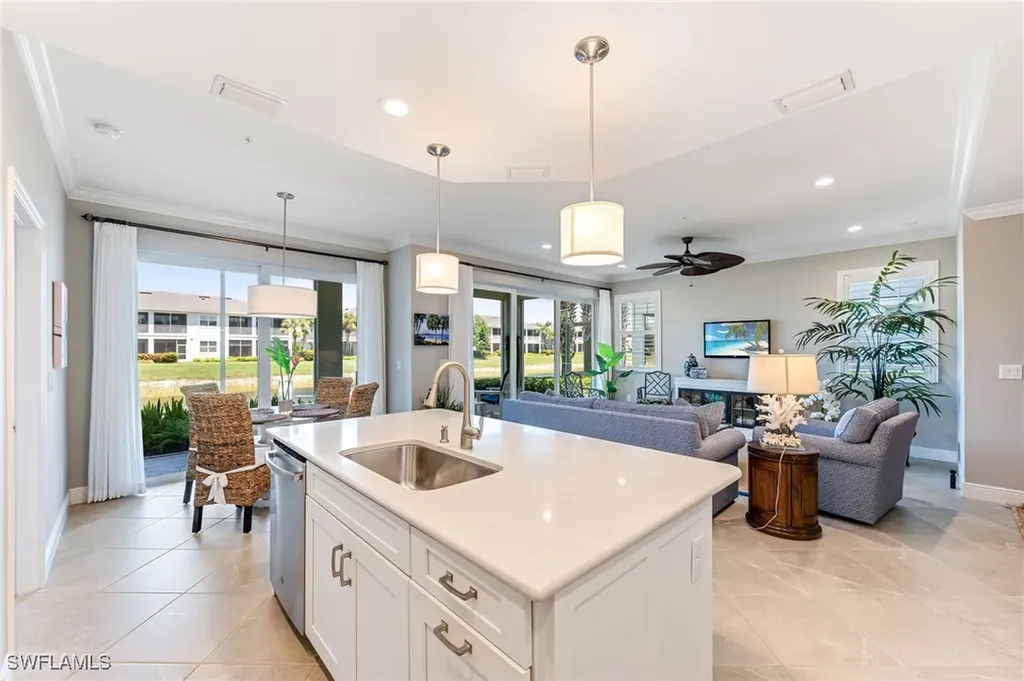 6948 Avalon Circle Naples FL 34112