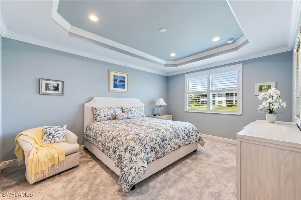 6948 Avalon Circle Naples FL 34112