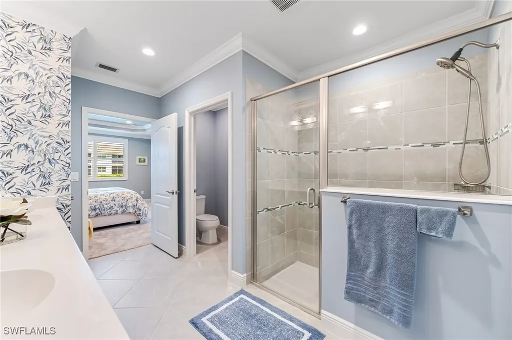 6948 Avalon Circle Naples FL 34112