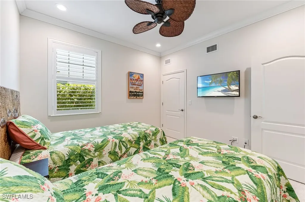 6948 Avalon Circle Naples FL 34112