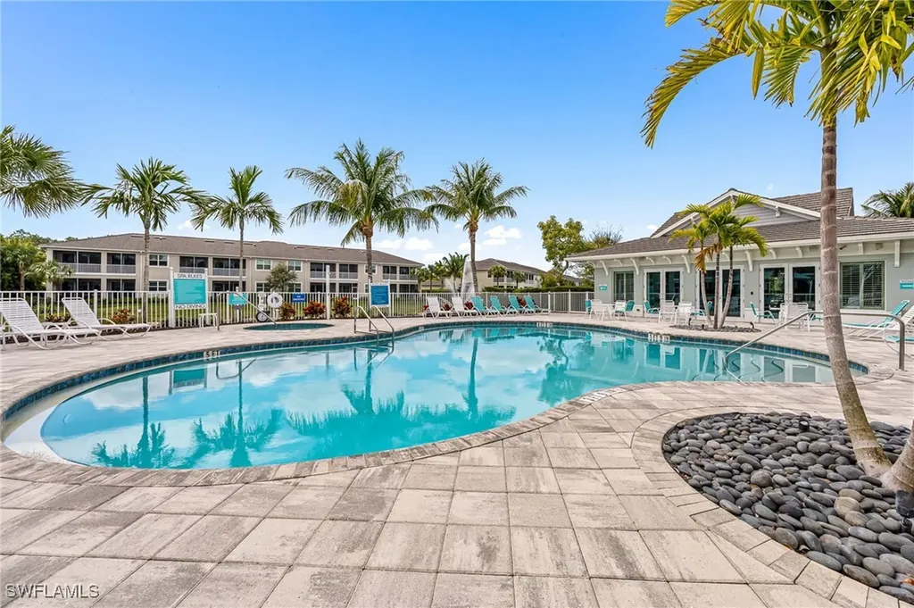 6948 Avalon Circle Naples FL 34112