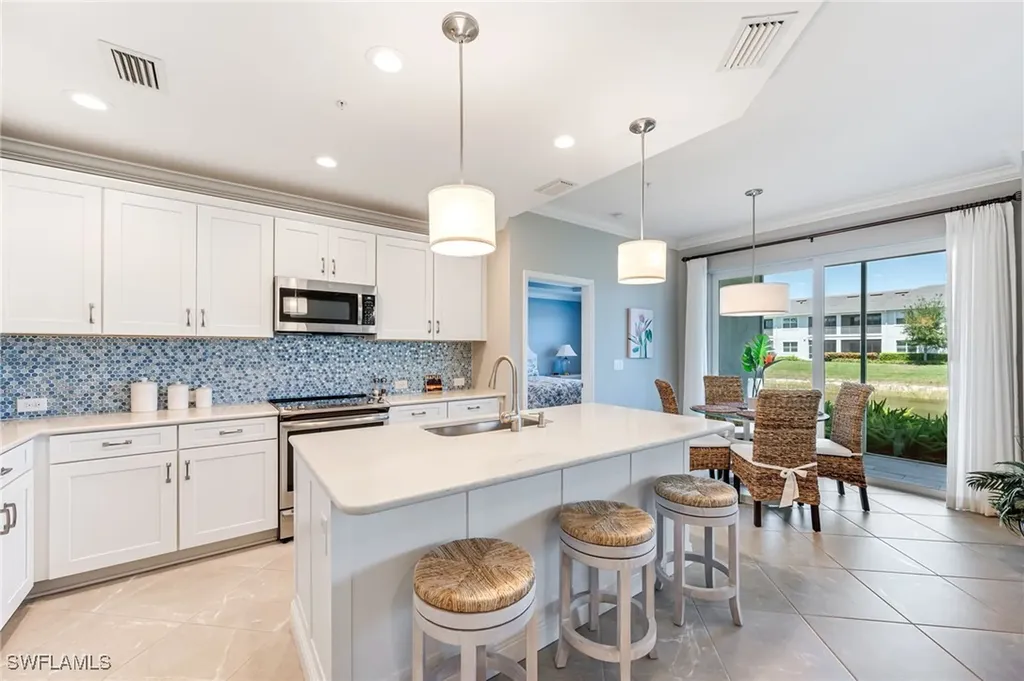 6948 Avalon Circle Naples FL 34112