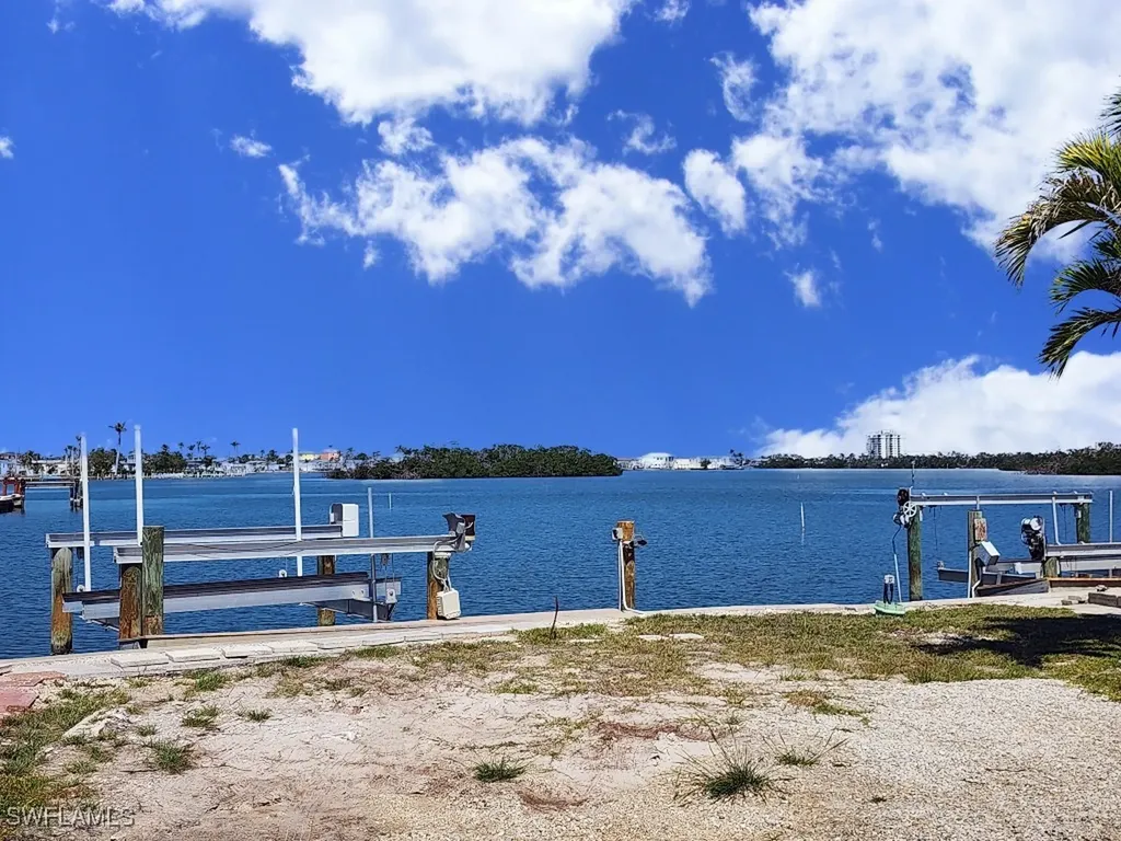 84 Blackbeard Way Fort Myers Beach FL 33931