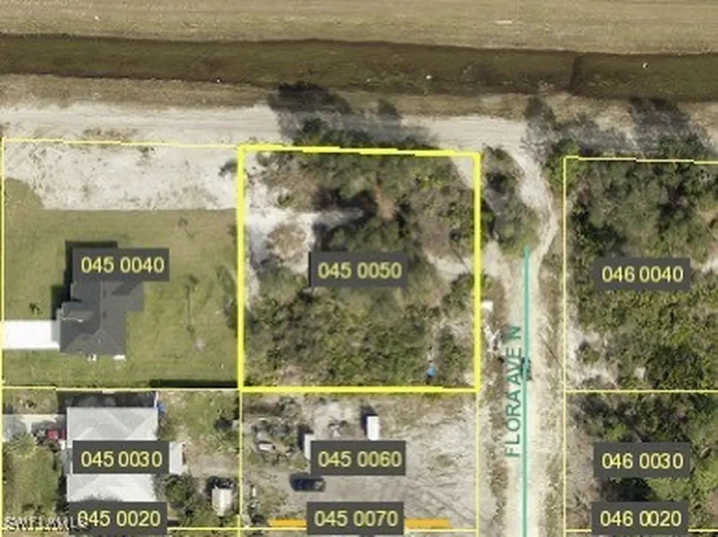 4607 Flora Avenue N Lehigh Acres FL 33971