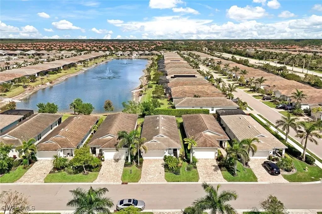 28293 Seasons Tide Avenue Bonita Springs FL 34135