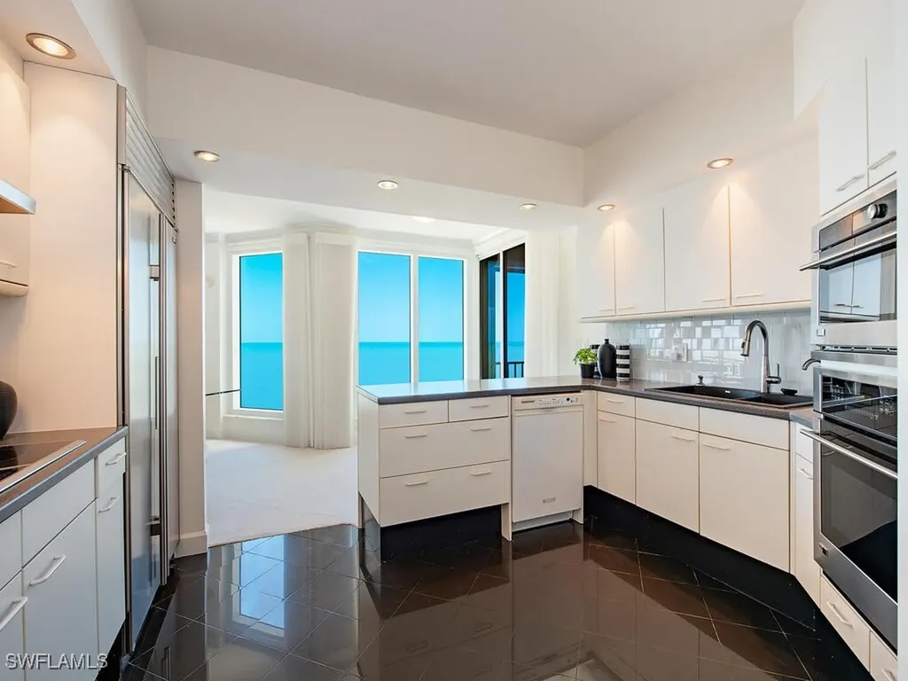 8111 Bay Colony Drive Naples FL 34108