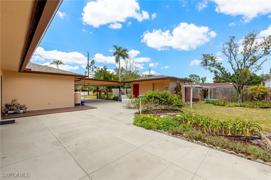 1011 El Mar Avenue Fort Myers FL 33919